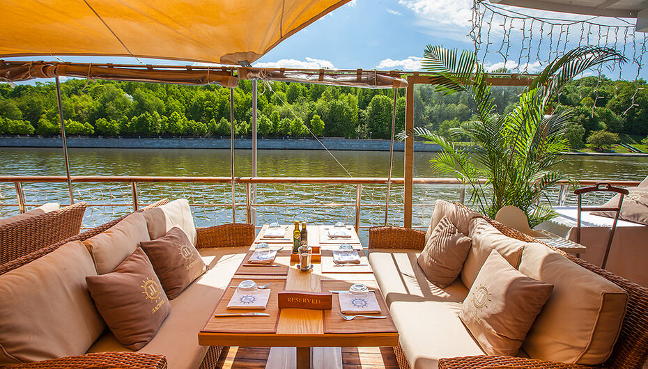 Ресторан Yacht Event