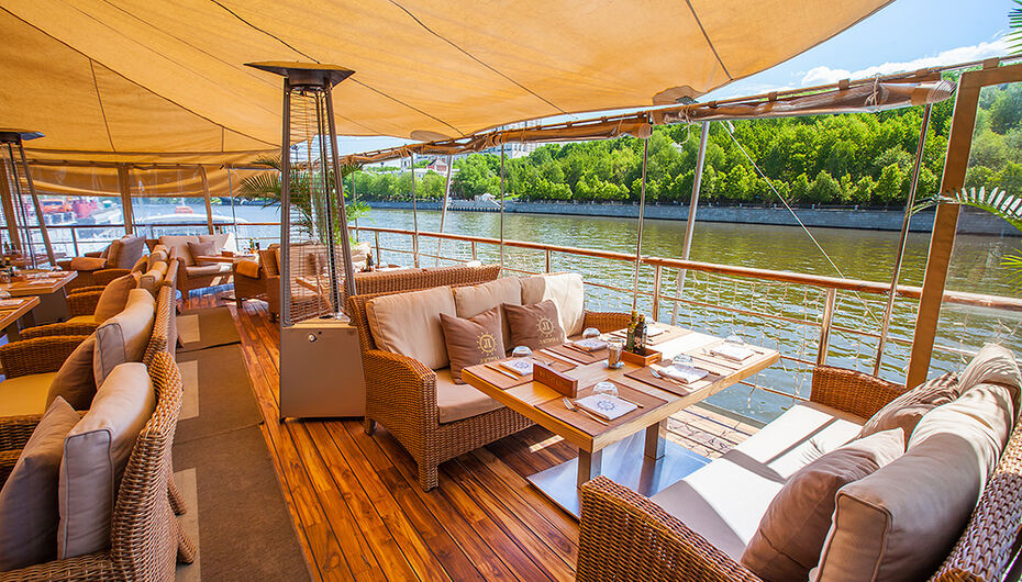 Ресторан Yacht Event