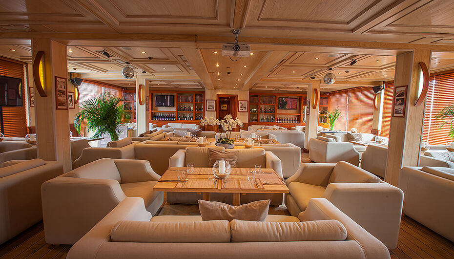 Ресторан Yacht Event