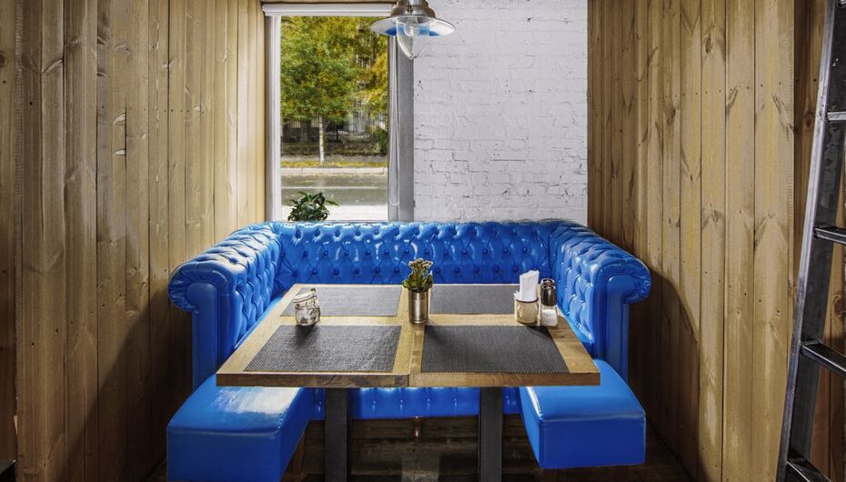 Бар Искра / Iskra