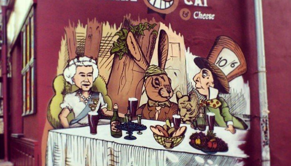 Бар Cheshire Cat & Cheese Pub