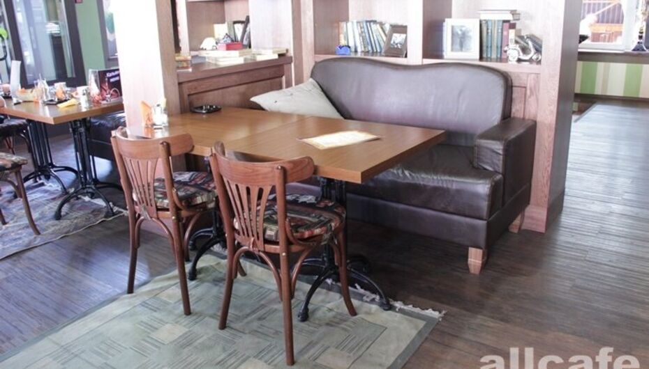 Кафе-бар 37 холостяков