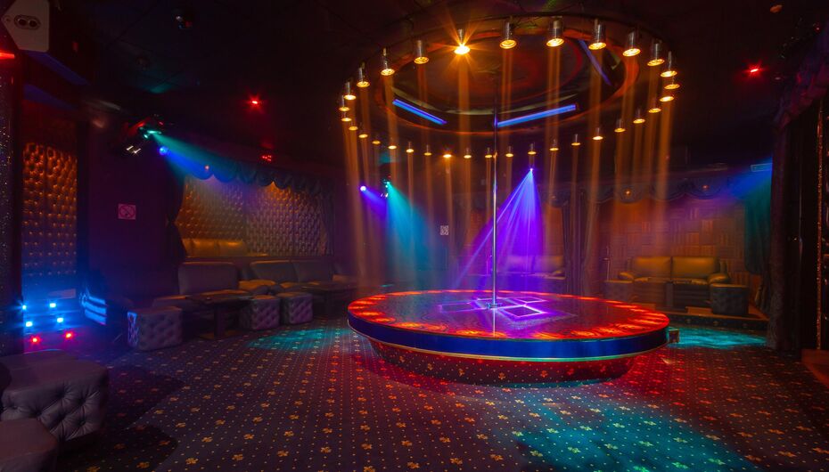 Бар 911 Men's Club