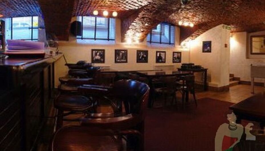 Кафе Blue Bird / Синяя птица