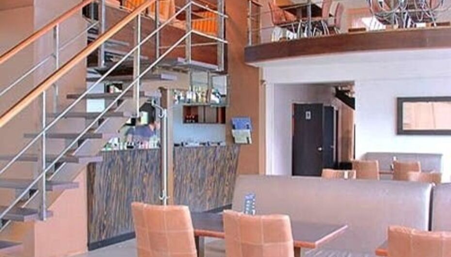 Клуб-ресторан Листья