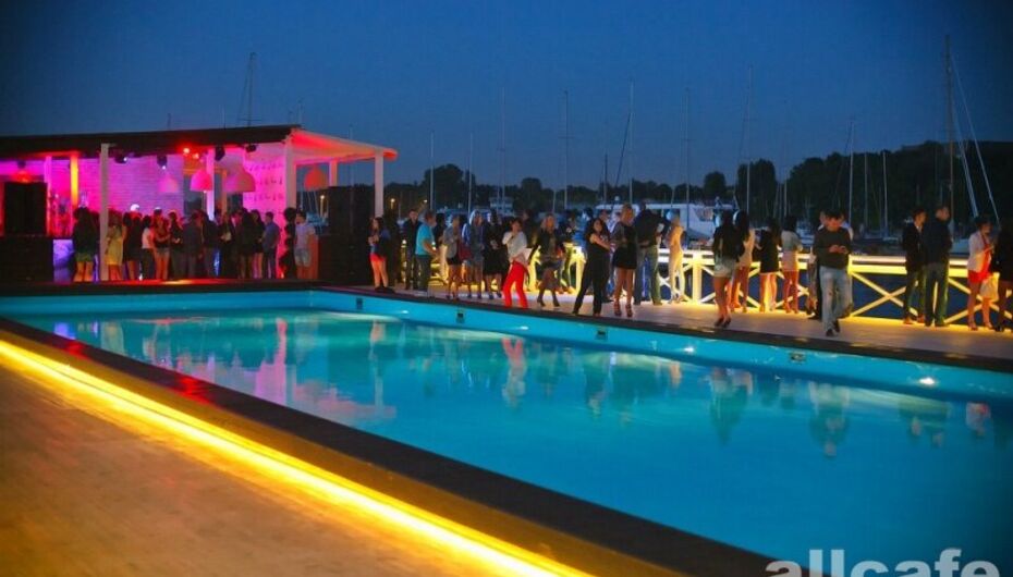 Летний проект Saint-Tropez beach club / Сан Тропе (РГ Romeo Family)