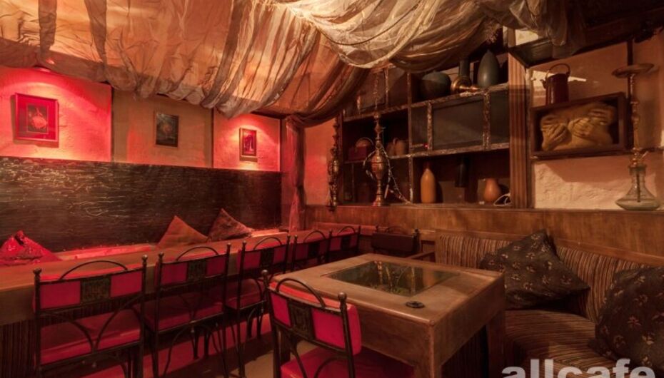 Ресторан Саквояж для беременной шпионки