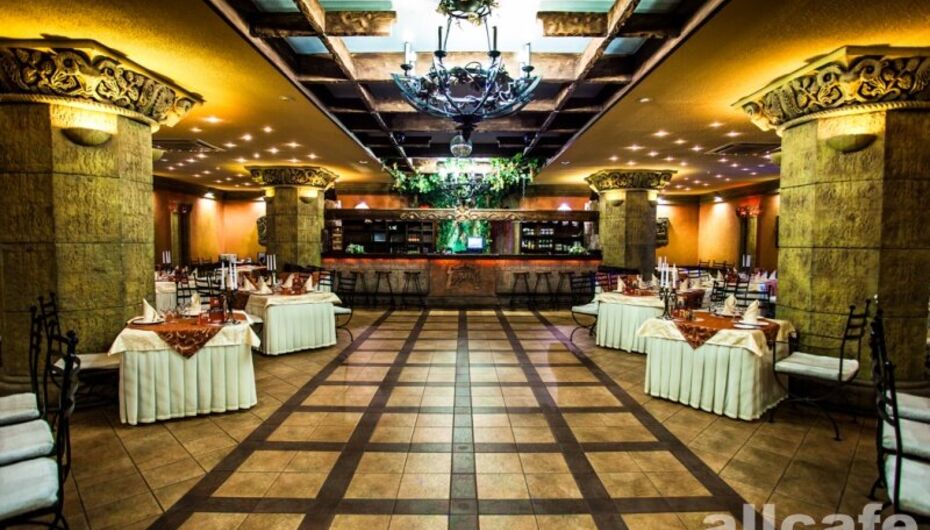 Ресторан Амроц на Невском