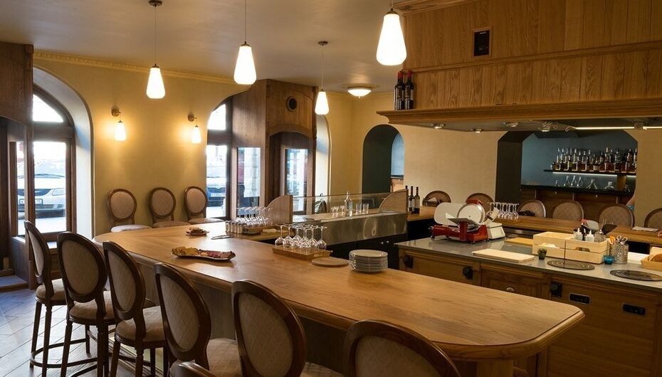 Винный бар Анонимное общество усердных дегустаторов