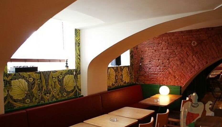 Кафе-клуб Пир О.Г.И на Фонтанке