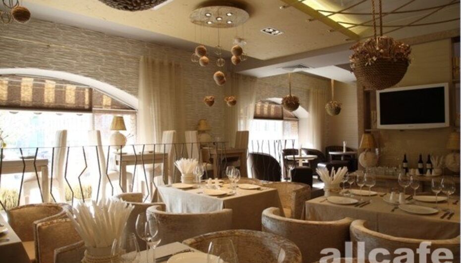 Ресторан Famous / Фэймос