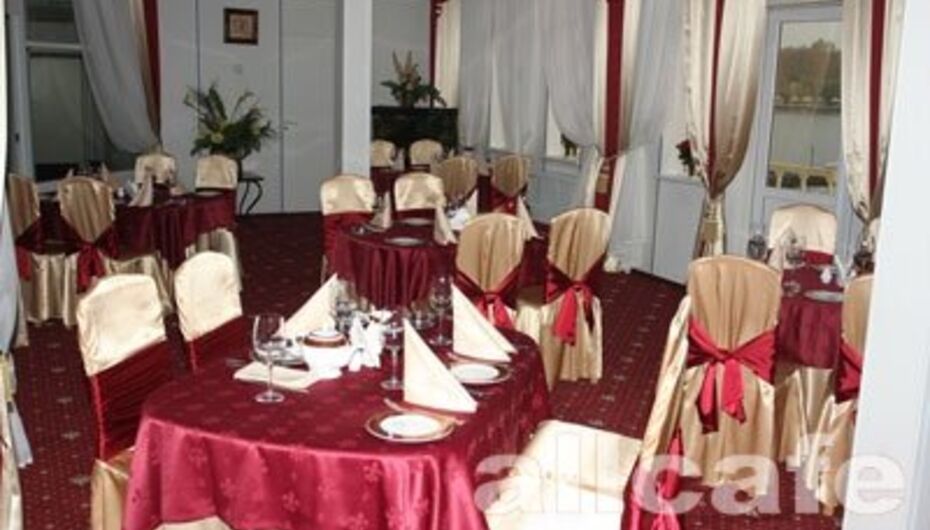 Отзывы о ресторанном комплексе Адмирал Морской Клуб