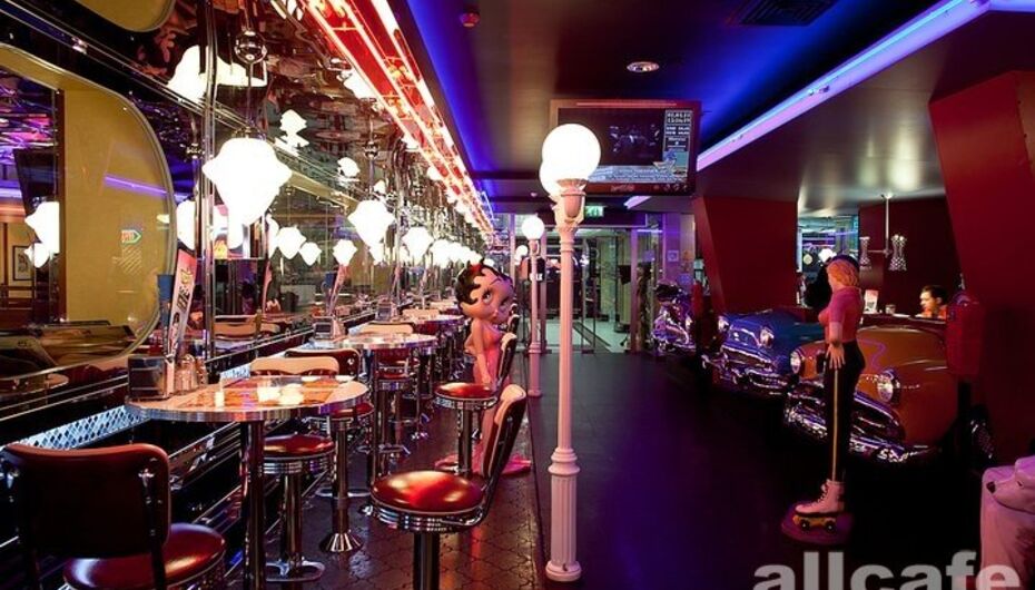 Бар Beverly Hills Diner / Беверли Хиллз Дайнер