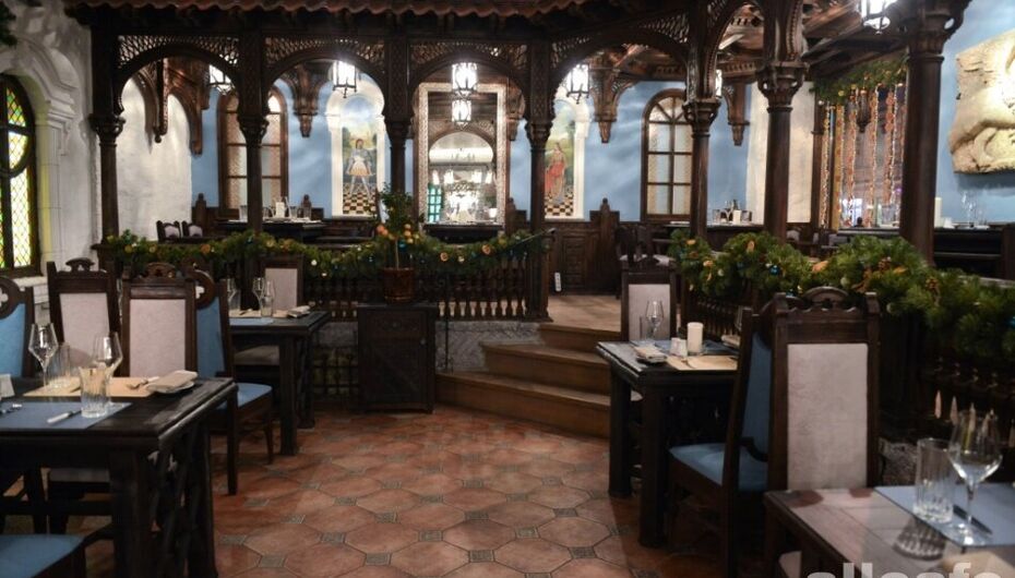 Ресторан Мадридский двор