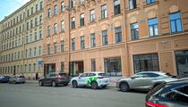 Ресторанный критик попадает в лобби Круч