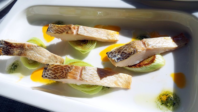 Подкопченный ямальский муксун с пореем