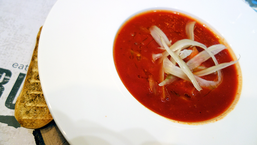 Тосканский суп из тертых томатов с фенхелем и морепродуктами