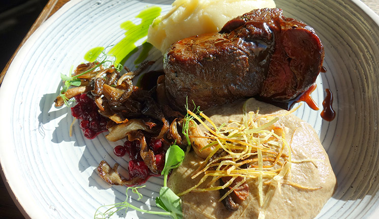 Медальоны из вырезки вола