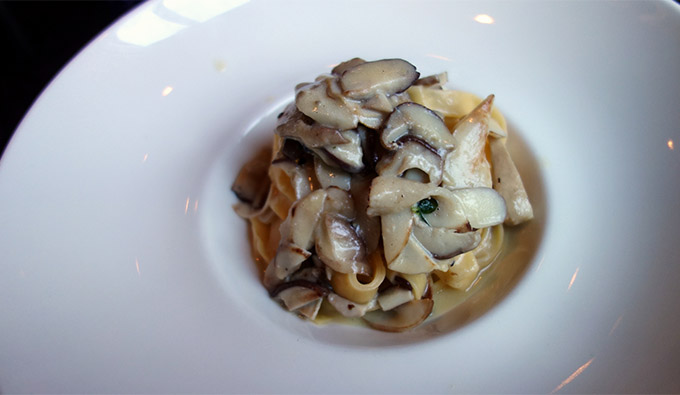 Тальятели с белыми грибами