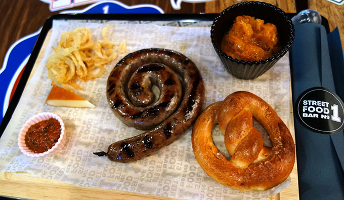 Колбаска с черносливом