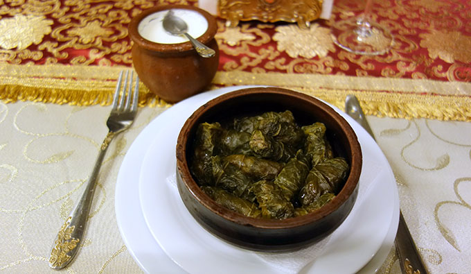 Долма из липовых листьев