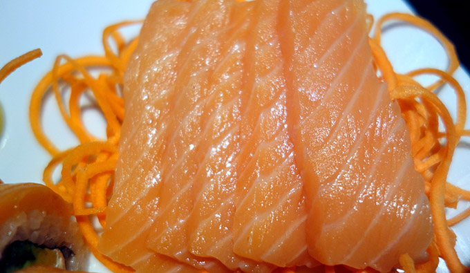 Сашими лосось