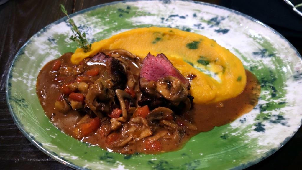 Филе миньон с тыквенным пюре