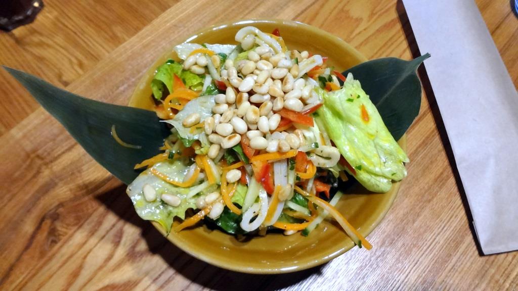 Салат с кальмаром