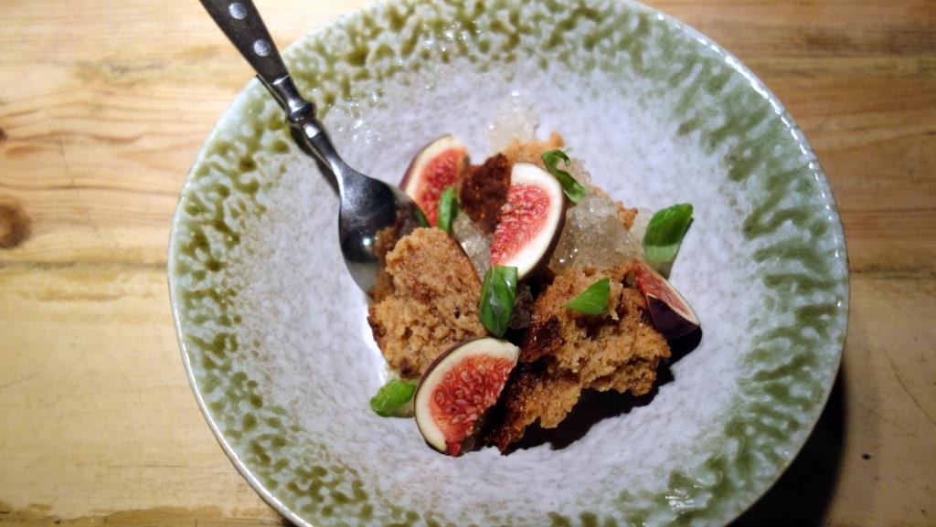 Инжирный пирог со страччателлой