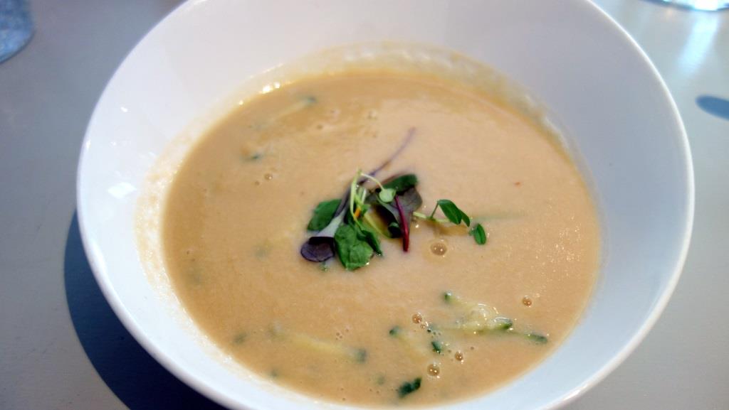 Суп из копченого лосося