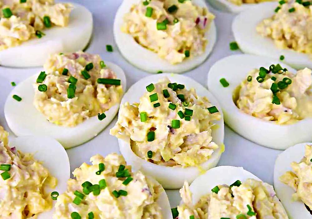 Вкусные блюда из яиц - яйца, фаршированные печенью трески